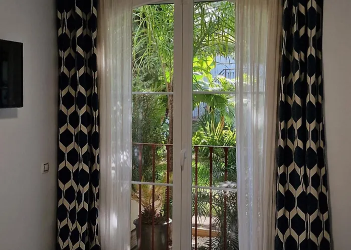 Sun & Palms - Cozy Flat In Quiet Neighbourhood With A Great Pool Area *